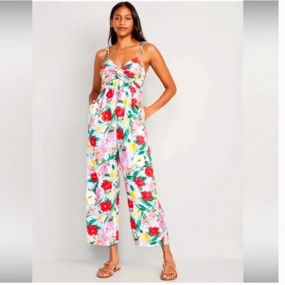 NWT Old Navy (2022) Twist Front Crop Jumpsuit in Multi Floral Size Small